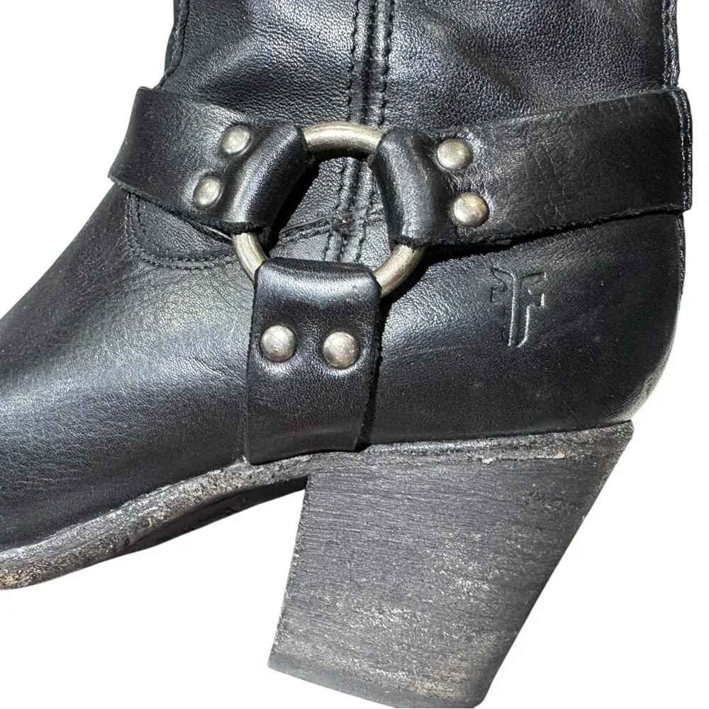 Frye Tabitha Harness Short Back Zip Boot Black Size 8.5 - Picture 9 of 16